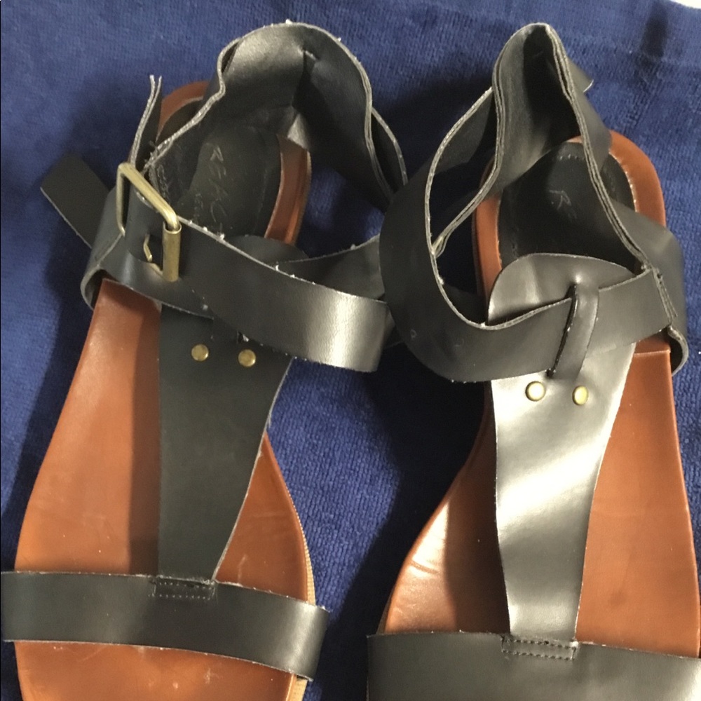 Reaction Sandals - Picture 2 of 5